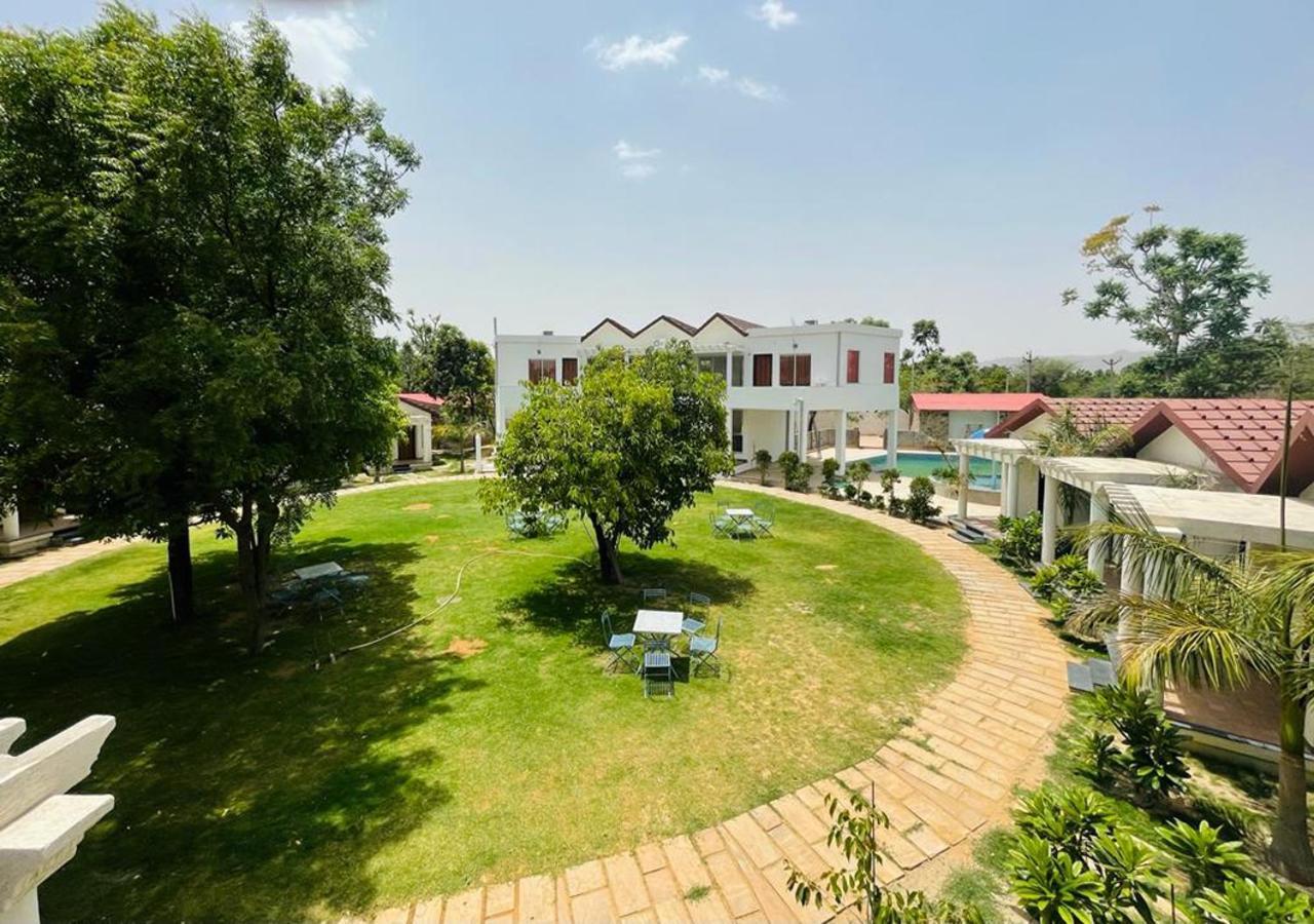 Las Cabanas Resort Pushkar Exteriör bild