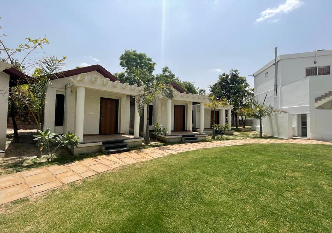 Las Cabanas Resort Pushkar Exteriör bild